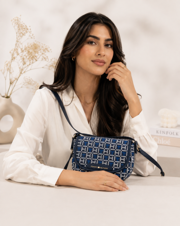 Tommy Hilfiger Crossbody Bag